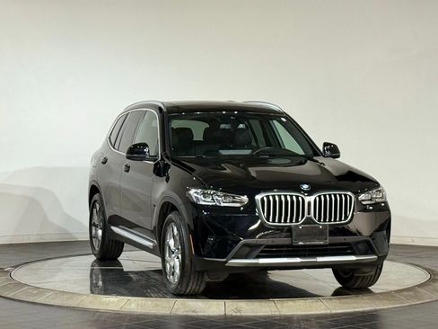 Used 2023 BMW X3 xDrive30i w/ Premium Package image 2
