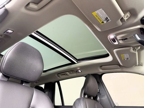 Used 2020 Volvo XC90 T6 Momentum w/ Protection Package Premier image 57