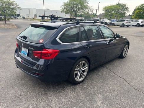 Used 2017 BMW 330i xDrive Wagon AWD/4WD image 3