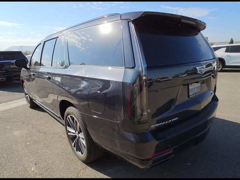 Used 2025 Cadillac Escalade ESV Sport w/ Touring Package AWD/4WD image 8