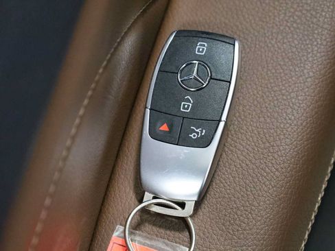 Used 2024 Mercedes-Benz GLE 450 4MATIC image 41