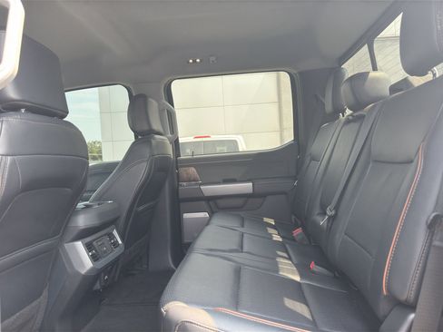 Used 2025 Ford F250 Lariat w/ Black Appearance Package AWD/4WD image 12