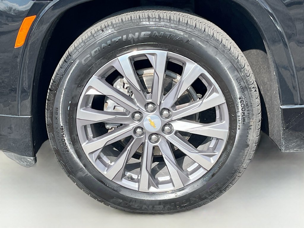 Used 2023 Chevrolet Traverse Premier w/ LPO, Floor Liner Package AWD/4WD image 34