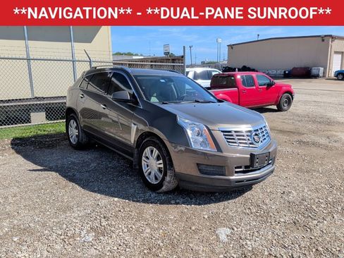 Used 2015 Cadillac SRX Luxury w/ Driver Awareness Package FWD image 2