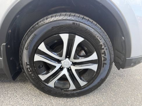 Used 2016 Toyota RAV4 LE AWD/4WD image 14