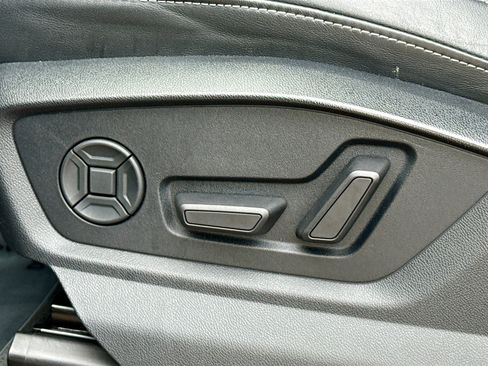 Used 2019 Audi Q8 Premium Plus image 24