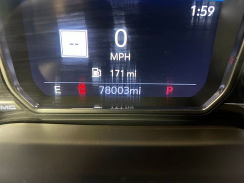 Used 2022 GMC Sierra 2500 Denali AWD/4WD image 16