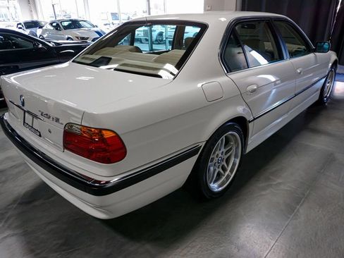 Used 1999 BMW 740iL image 32