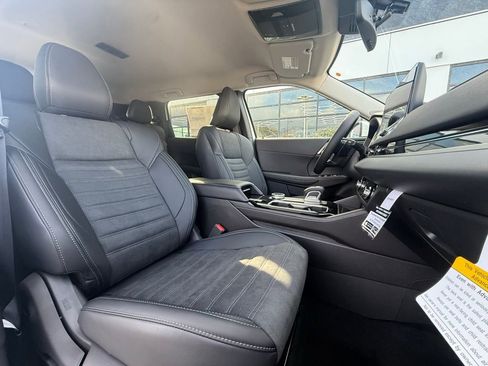 New 2026 Mitsubishi Outlander SE image 27