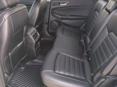 Used 2020 Ford Edge SEL w/ Convenience Package image 17