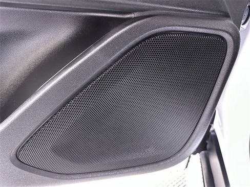 Used 2023 GMC Terrain SLE image 25