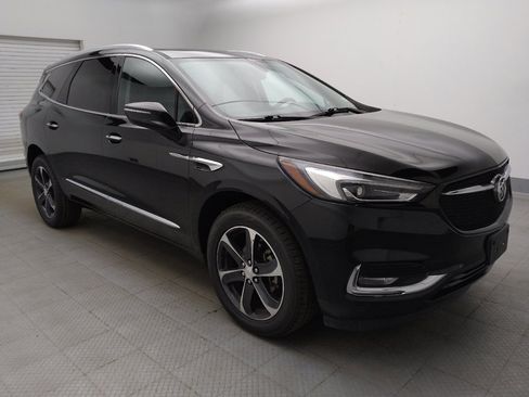 Used 2020 Buick Enclave Essence w/ Sport Touring Edition FWD image 11