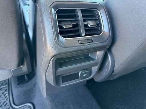 Used 2018 Volkswagen Tiguan S w/ 3rd Row Seat Package AWD/4WD image 27