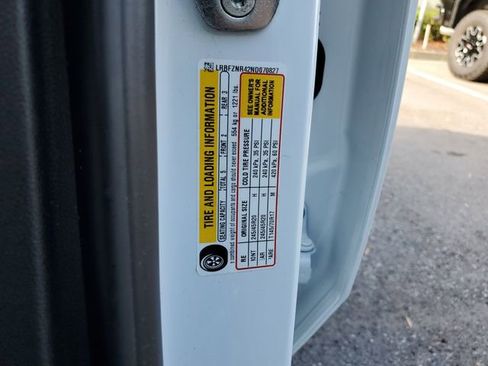 Used 2022 Buick Envision Essence w/ Technology Package II FWD image 31