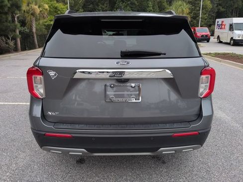 Used 2023 Ford Explorer XLT w/ Equipment Group 202A RWD image 5