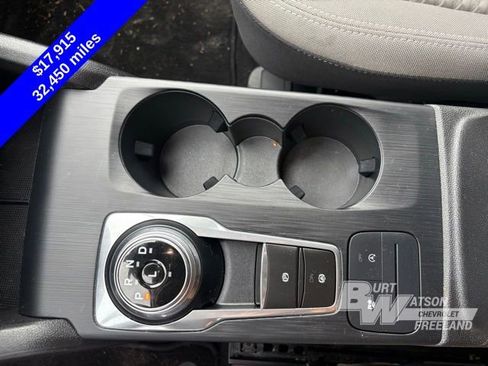 Used 2021 Ford Escape SE image 19