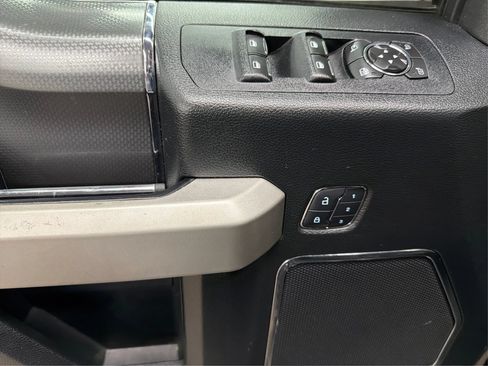 Used 2015 Ford F150 Lariat RWD image 16