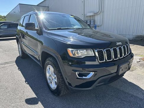 Used 2020 Jeep Grand Cherokee Laredo AWD/4WD image 11