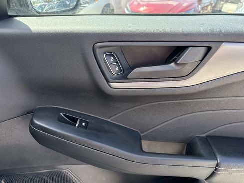 Used 2025 Ford Escape Active AWD/4WD image 15