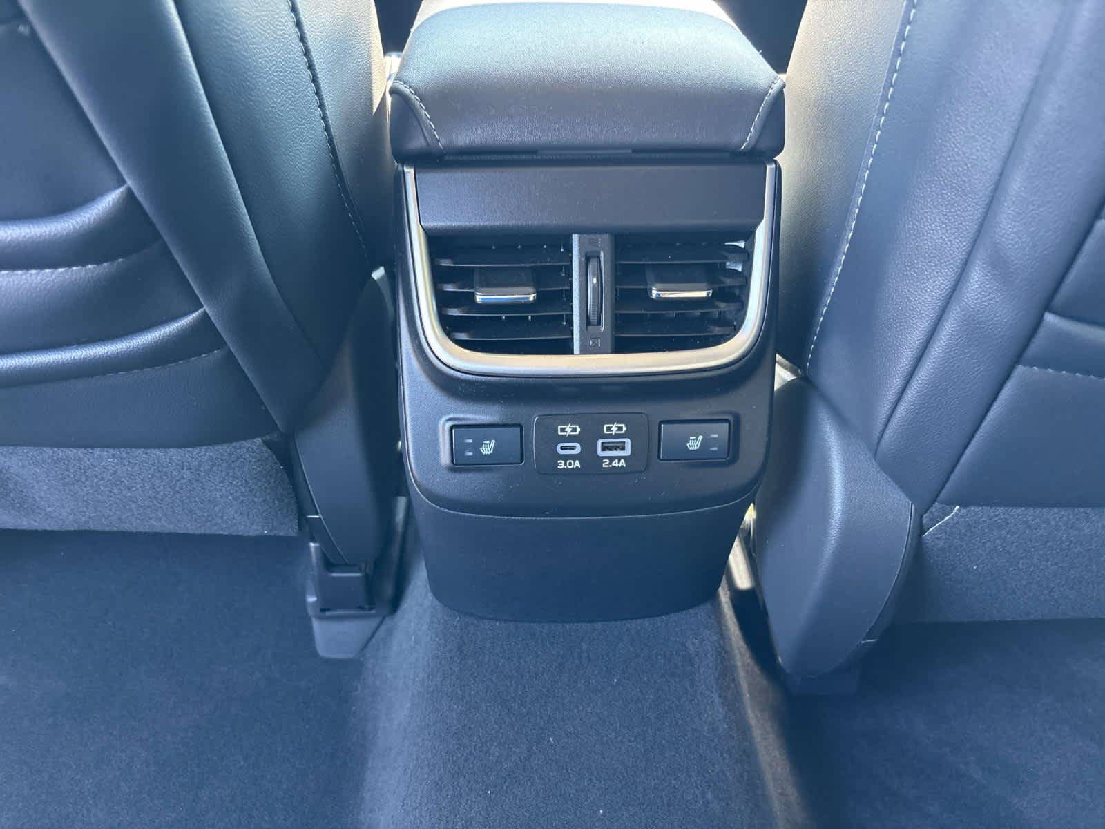 Used 2024 Subaru Outback Limited AWD/4WD image 12