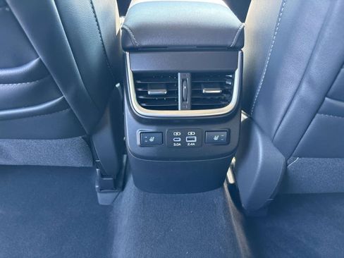 Used 2024 Subaru Outback Limited AWD/4WD image 12