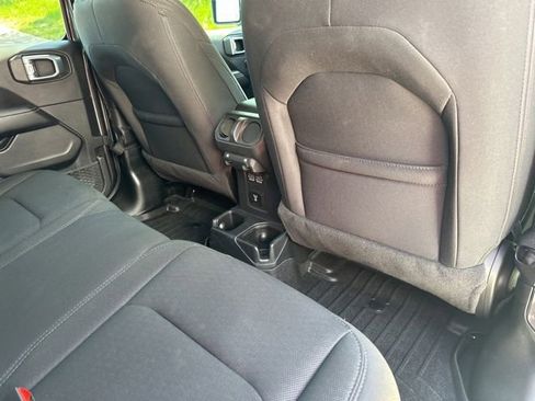 Used 2021 Jeep Wrangler Unlimited Sahara w/ Uconnect 4C Nav & Sound Group AWD/4WD image 36