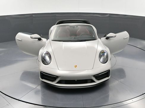 Certified 2022 Porsche 911 Targa 4 GTS image 35
