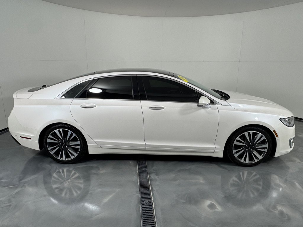 Used 2019 Lincoln MKZ Reserve w/ Luxury Package AWD/4WD image 4