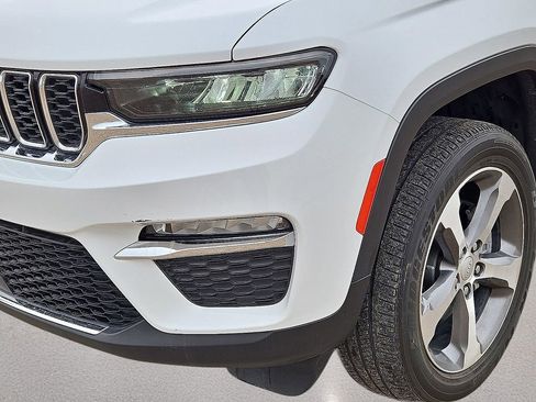Used 2022 Jeep Grand Cherokee Limited 4xe AWD/4WD image 9