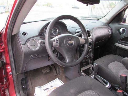 Used 2009 Chevrolet HHR LS image 18