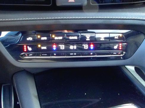 Used 2023 Buick Envision Essence w/ Sport Touring Package image 22