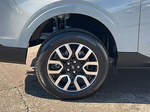 Certified 2024 Ford Maverick Lariat image 5