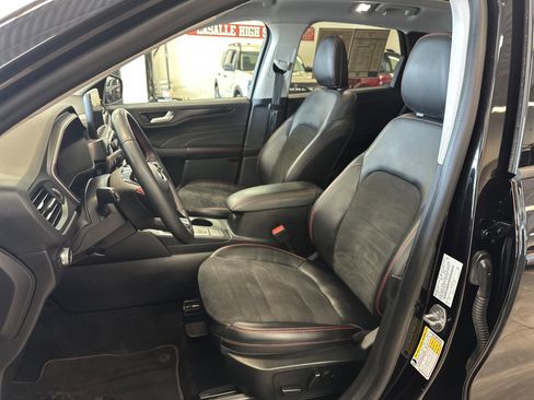 Used 2022 Ford Escape SEL w/ SEL Stealth AWD Package image 5