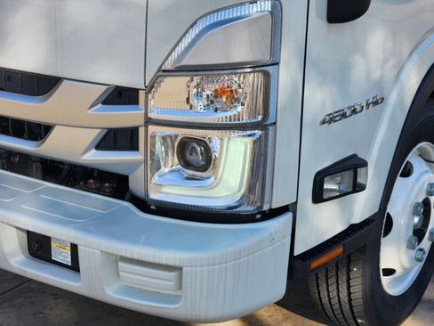 New 2024 Chevrolet Low Cab Forward image 14