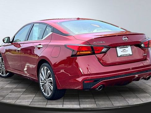 Used 2024 Nissan Altima 2.5 SL AWD/4WD image 13