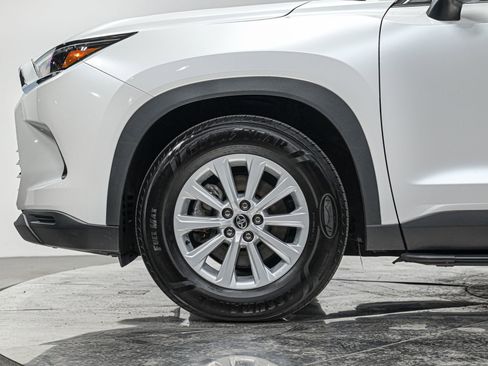 Used 2025 Toyota Grand Highlander AWD Hybrid image 3
