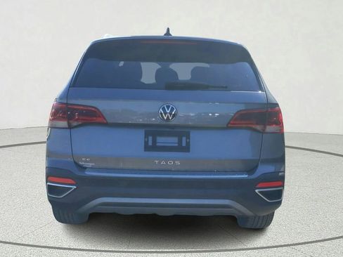 Used 2023 Volkswagen Taos SE w/ Black Wheel Package image 5