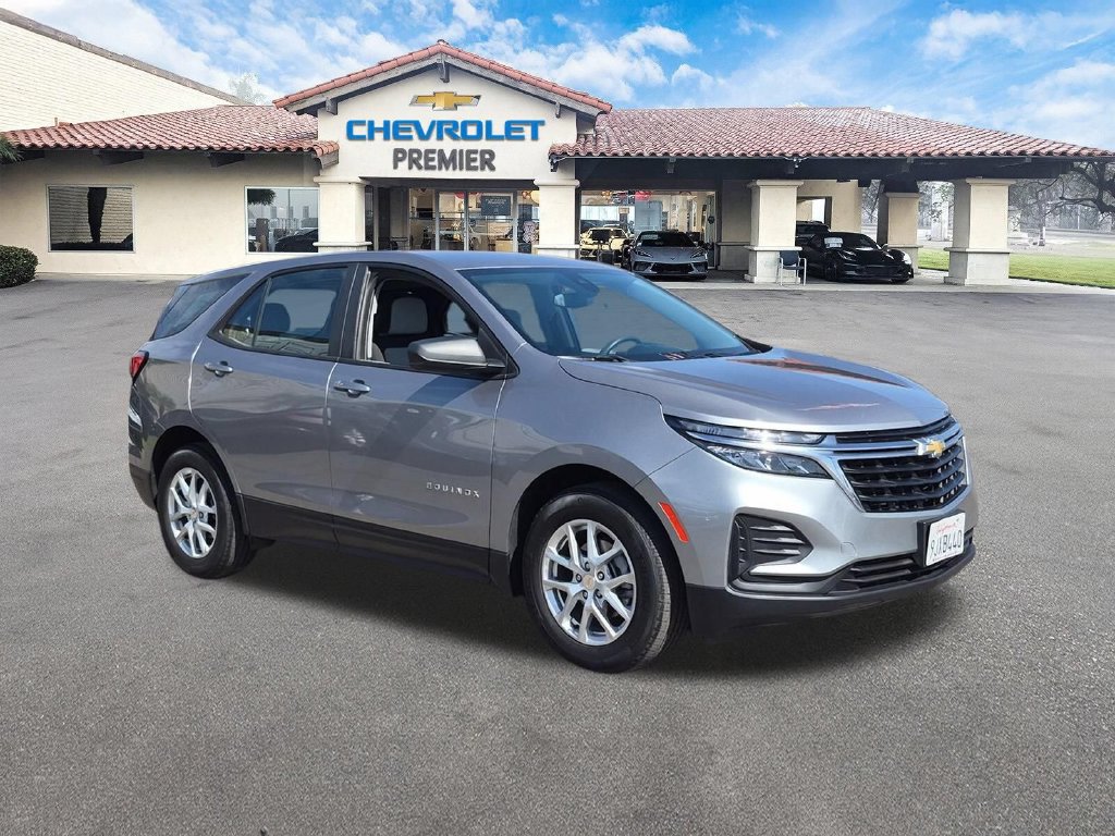 Used 2024 Chevrolet Equinox LS FWD image 2