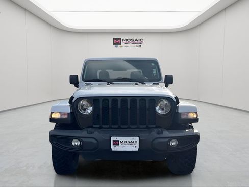 Used 2022 Jeep Gladiator Willys image 8