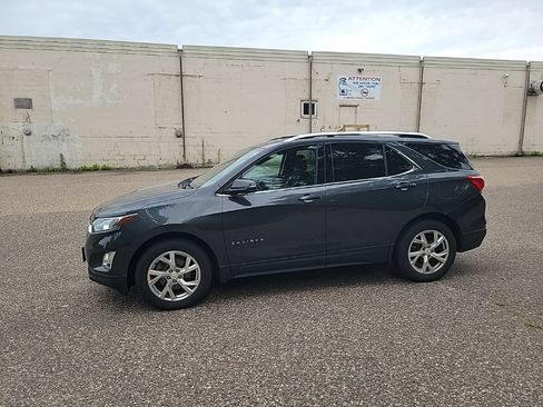 Used 2018 Chevrolet Equinox LT w/ Sun & Infotainment Package AWD/4WD image 26