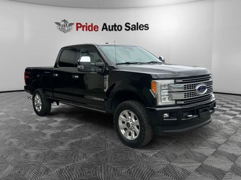 Used 2018 Ford F250 Platinum AWD/4WD image 3