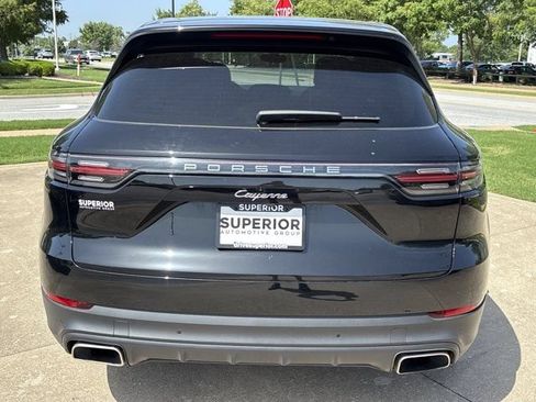 Used 2021 Porsche Cayenne w/ Premium Package AWD/4WD image 5