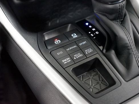 New 2025 Toyota RAV4 XLE image 22