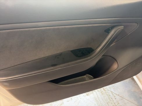 Used 2019 Tesla Model 3 Standard Range image 22