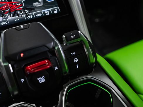 Used 2022 Lamborghini Urus AWD/4WD image 48