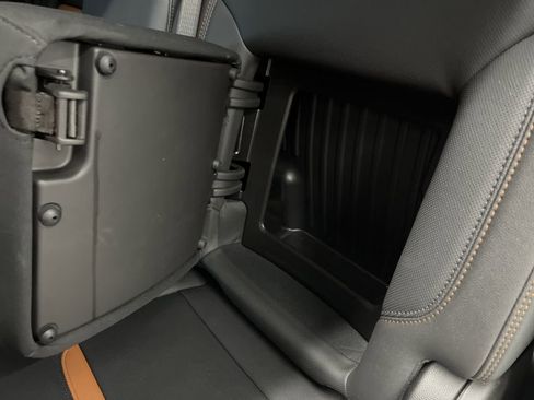 Used 2025 GMC Sierra 1500 AT4 w/ AT4 Premium Package image 30