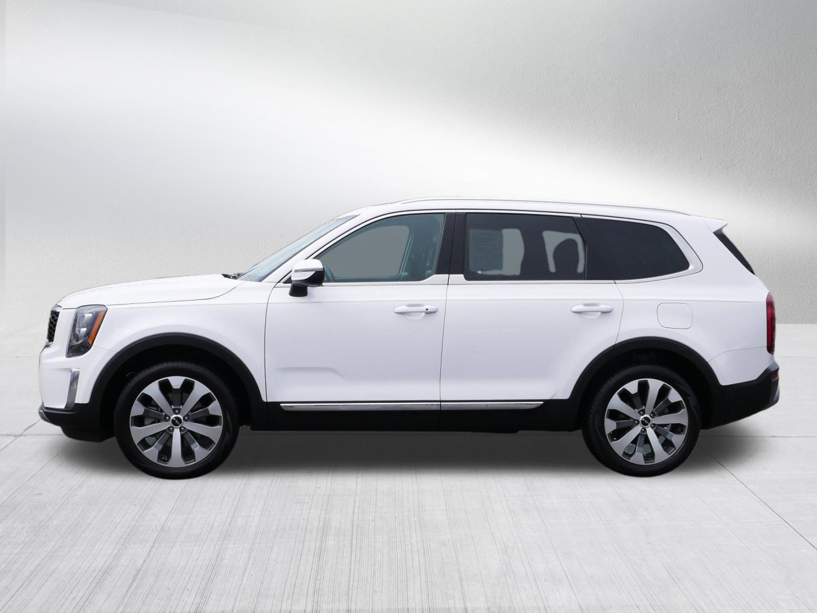 Used 2022 Kia Telluride EX w/ EX Premium Package FWD image 4