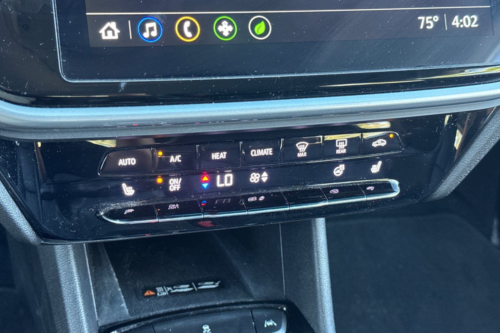 Used 2023 Chevrolet Bolt LT w/ Infotainment Package FWD image 30
