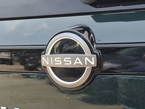 Used 2024 Nissan Pathfinder SL AWD/4WD image 31