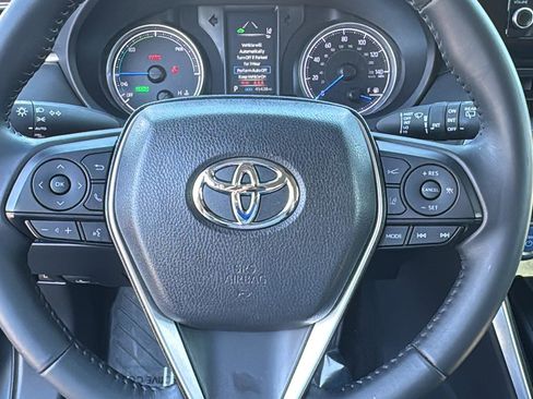Used 2021 Toyota Venza LE w/ Carpet Mat Package (TMS) image 15